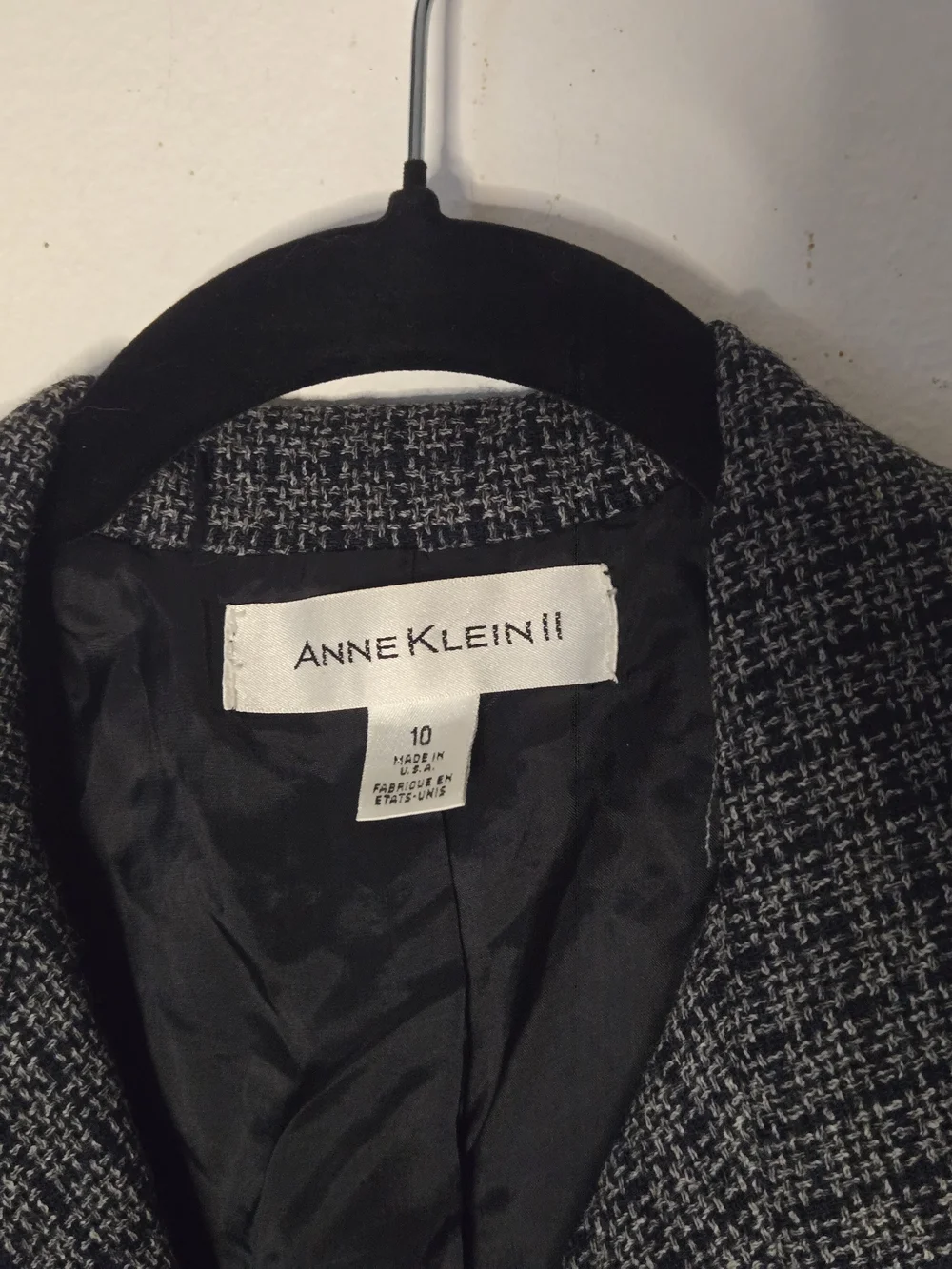 Vintage Gray Tweed Wool Jacket & Skirt Set!
